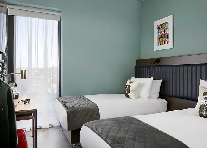 Standard Twin Room
